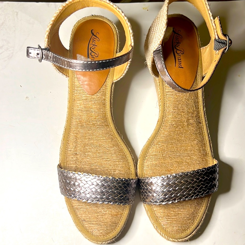 Lucky Brand wedged pewter sandals size 10m.